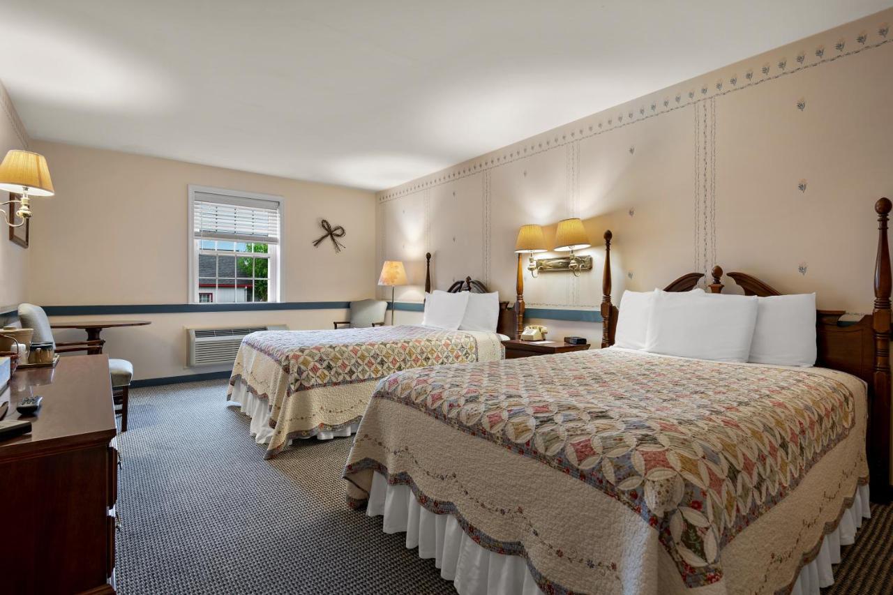 Country Living Inn Smoketown  Bagian luar foto