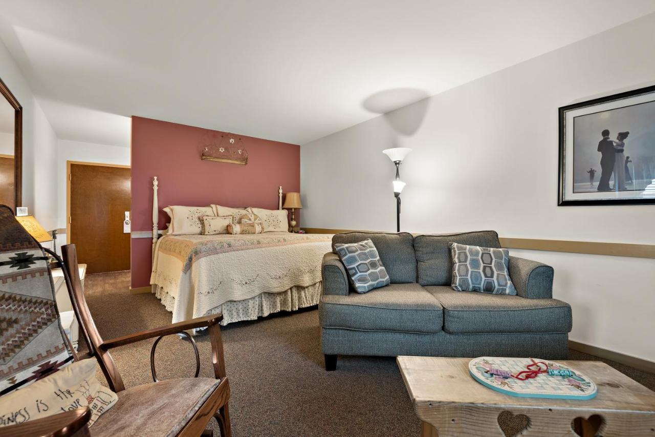 Country Living Inn Smoketown  Bagian luar foto