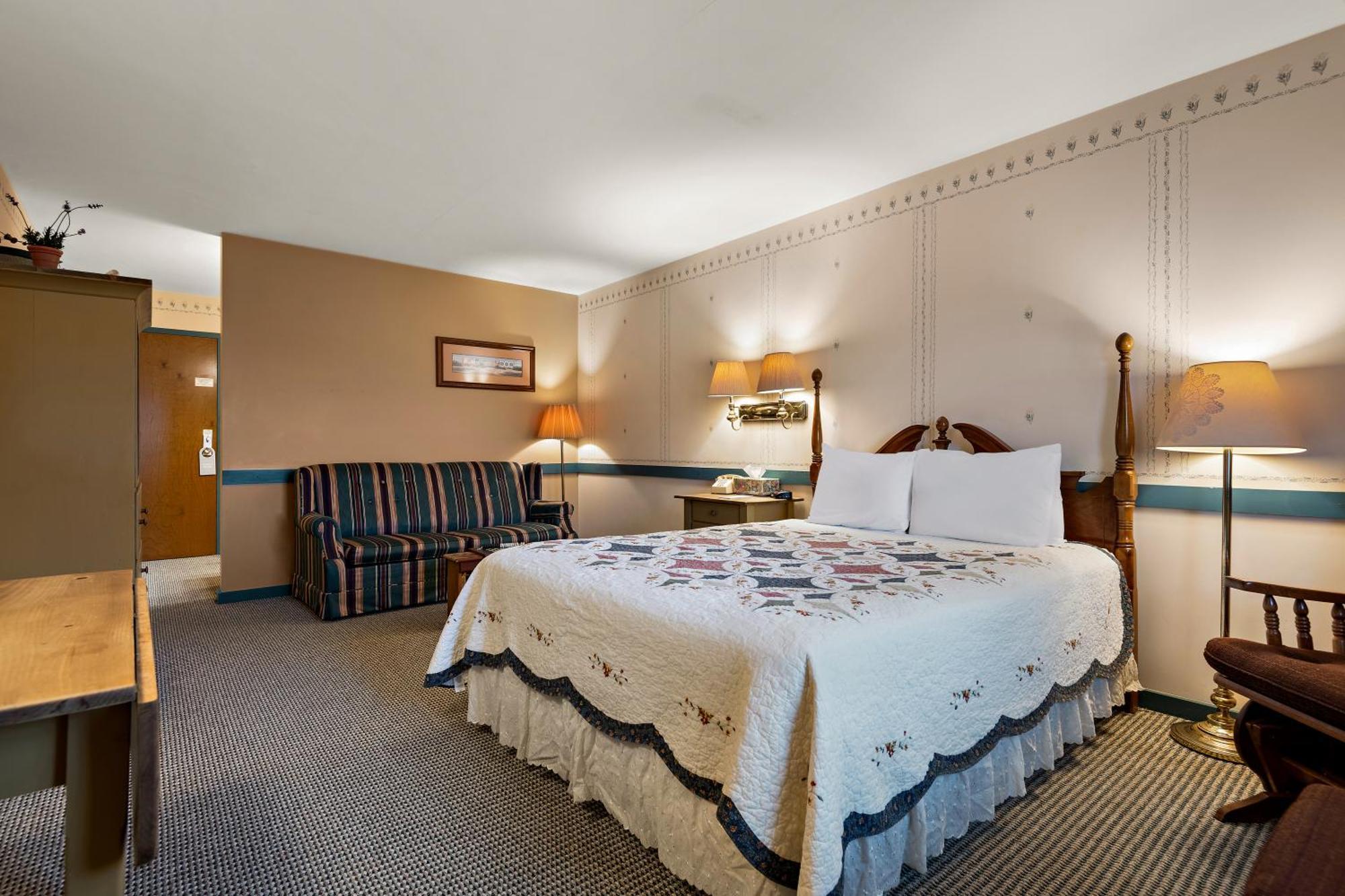 Country Living Inn Smoketown  Bagian luar foto